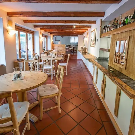 Santana Hotel